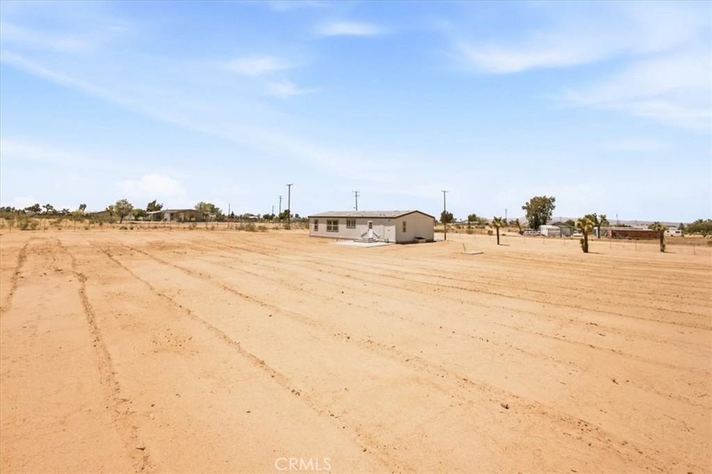7625 Luna Road Property Photo 33