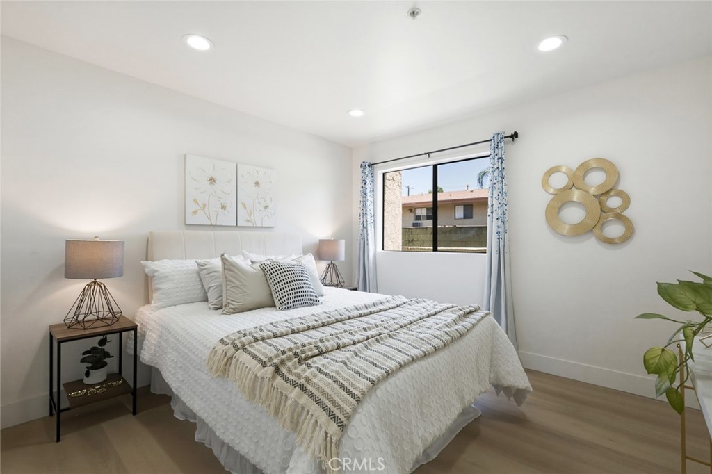 64 N Mar Vista Avenue 127 Property Photo 8
