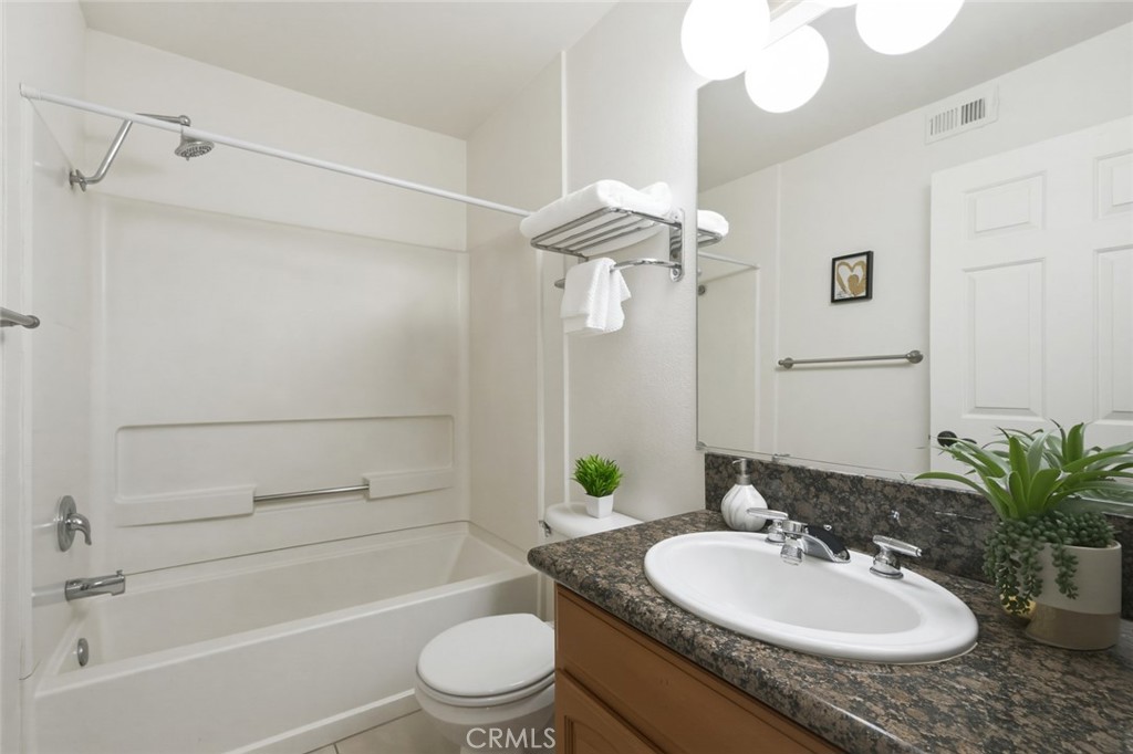 64 N Mar Vista Avenue 127 Property Photo 10