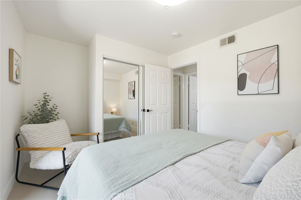 64 N Mar Vista Avenue 127 Property Photo 14