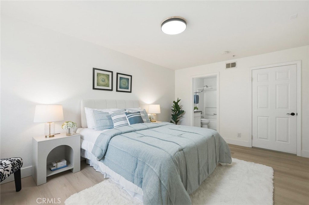 64 N Mar Vista Avenue 127 Property Photo 16