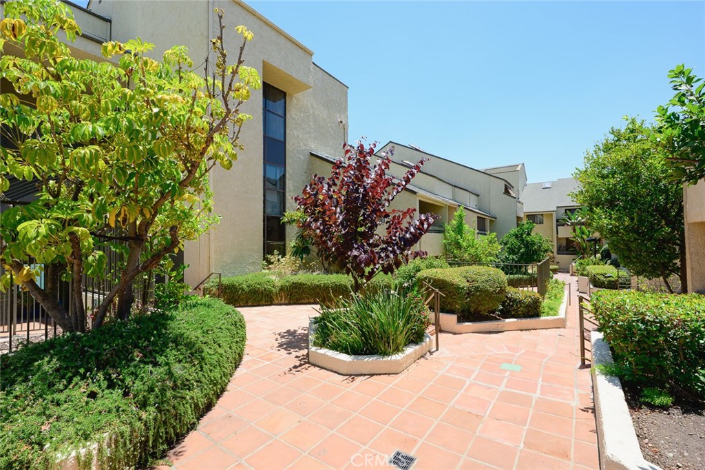 64 N Mar Vista Avenue 127 Property Photo 28