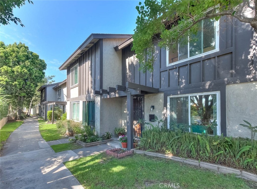11209 Lambert Property Photo 4