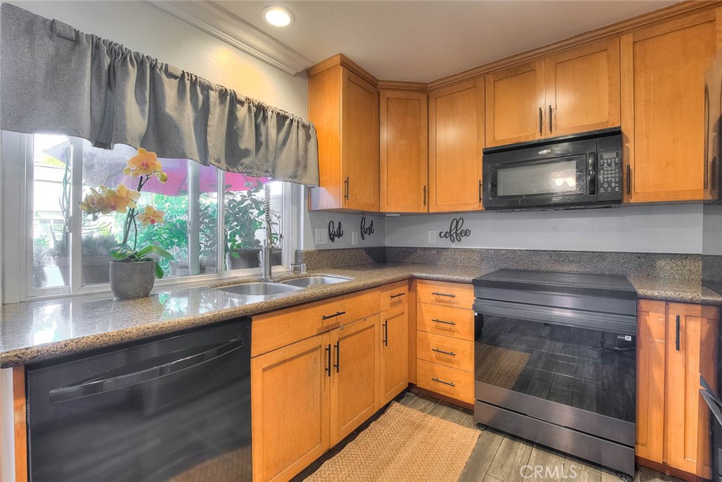 11209 Lambert Property Photo 15