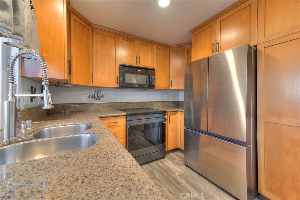 11209 Lambert Property Photo 17