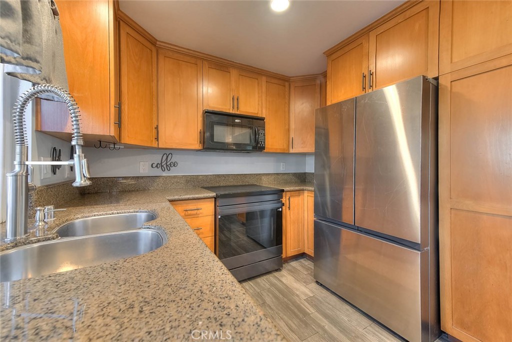 11209 Lambert Property Photo 17
