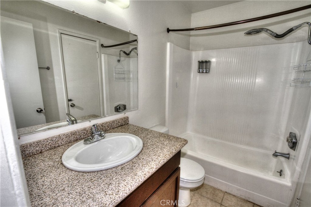2300 S Hacienda Boulevard G8 Property Photo 9