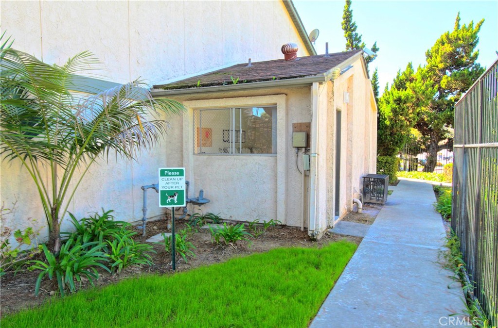 2300 S Hacienda Boulevard G8 Property Photo 16