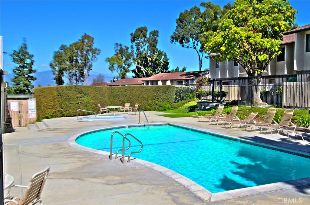 2300 S Hacienda Boulevard G8 Property Photo 19
