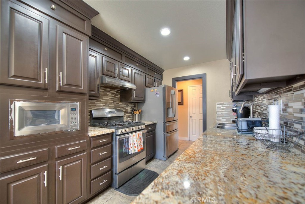 8723 Larkin Court Property Photo 15