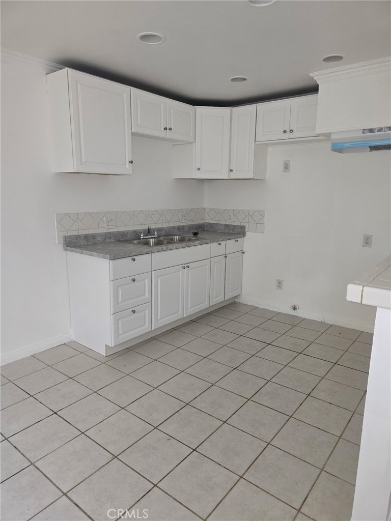 1063 1065 N Pershing Property Photo 7