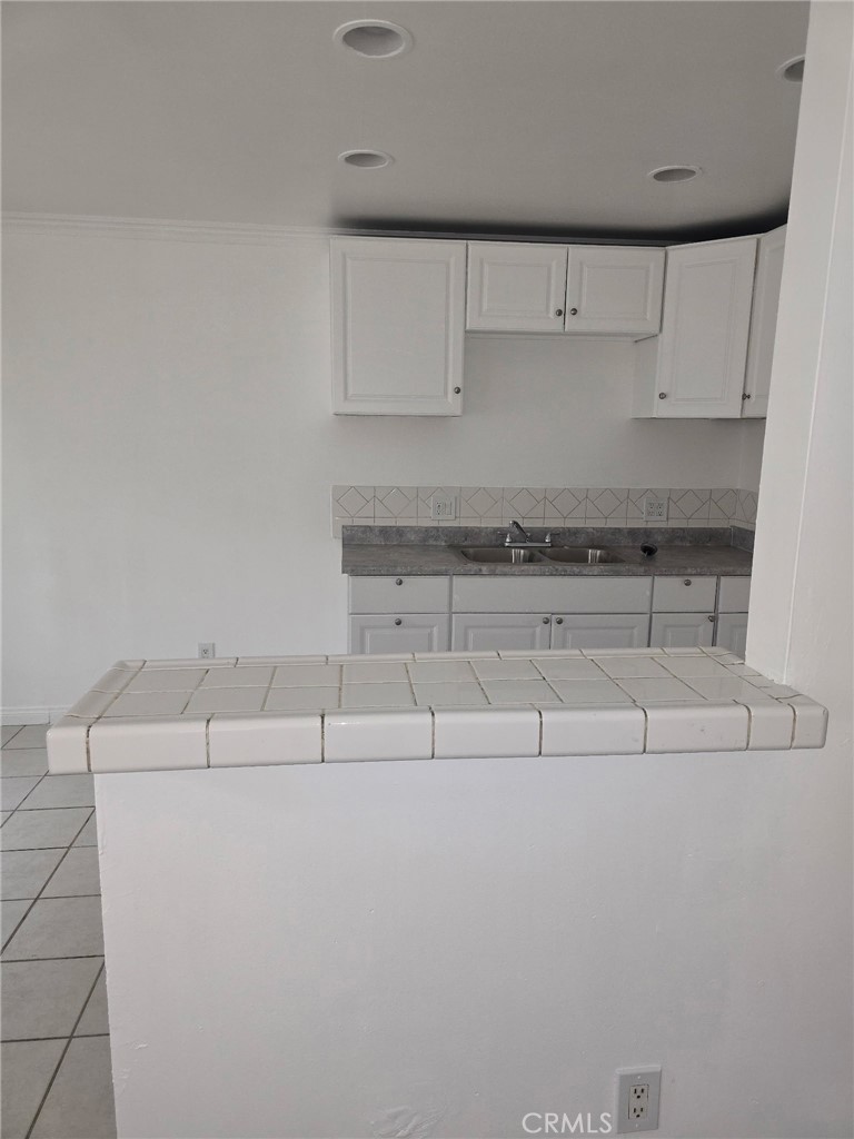 1063 1065 N Pershing Property Photo 9