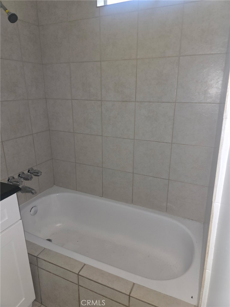 1063 1065 N Pershing Property Photo 12