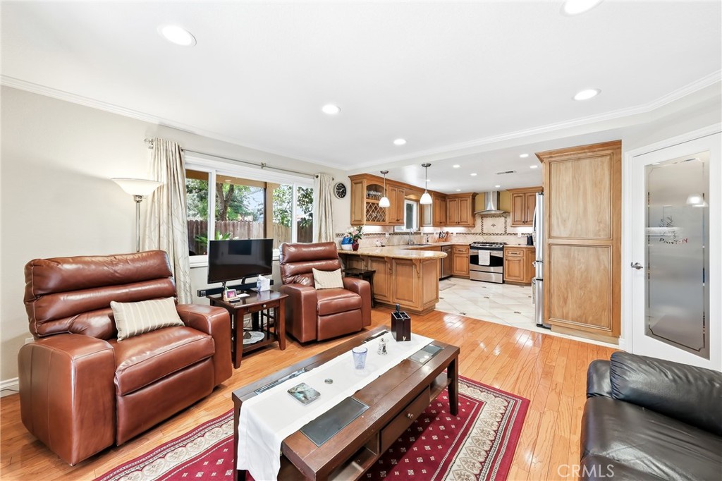 15142 Monaco Court Property Photo 8