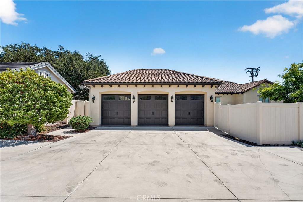 1469 E Foothill Blvd Property Photo 58