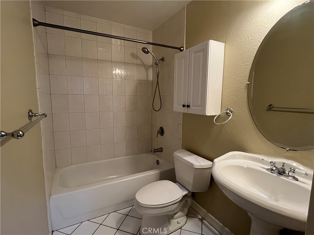 611 Silver Bridle Property Photo 4