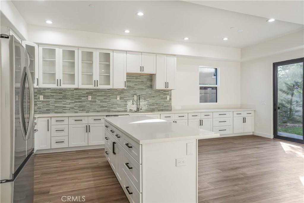 673 Castlehill Property Photo 6