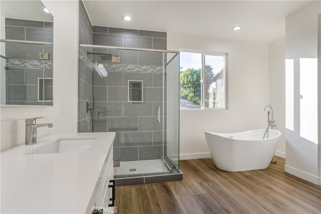 673 Castlehill Property Photo 12