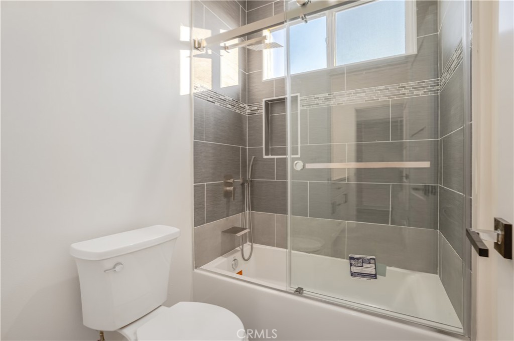 673 Castlehill Property Photo 18