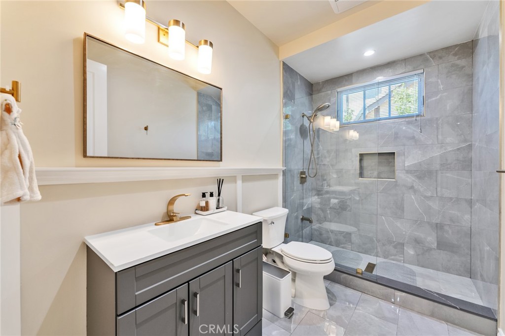 636 W Lemon Property Photo 33