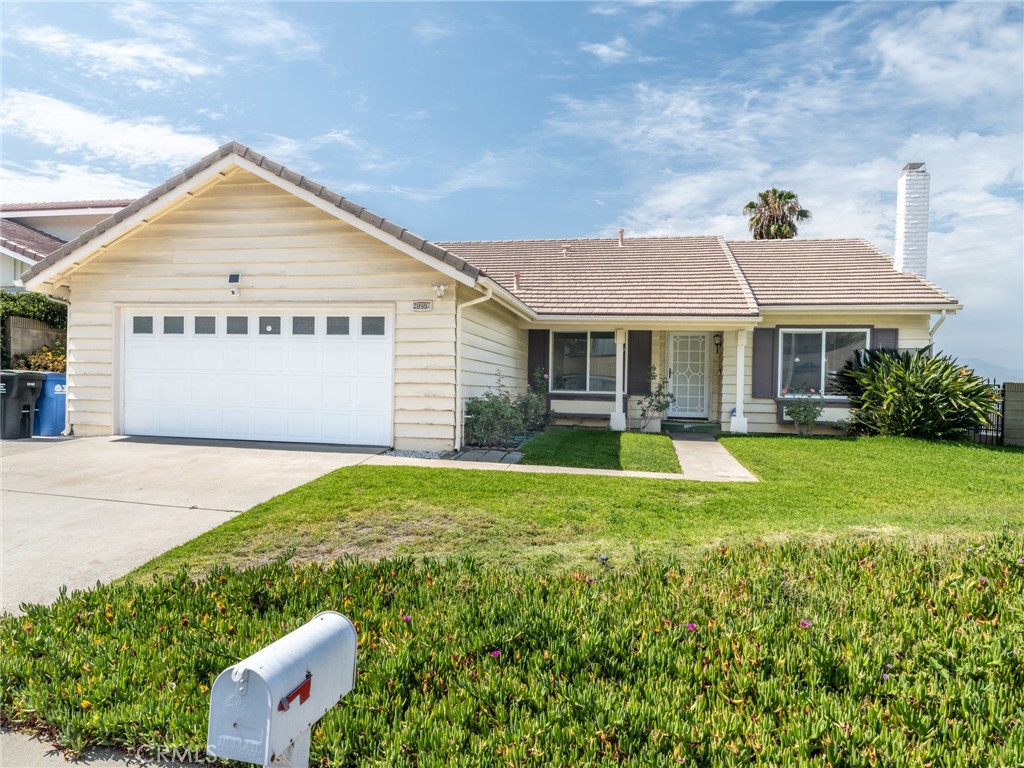 20995 Glenbrook Dr Property Photo 1