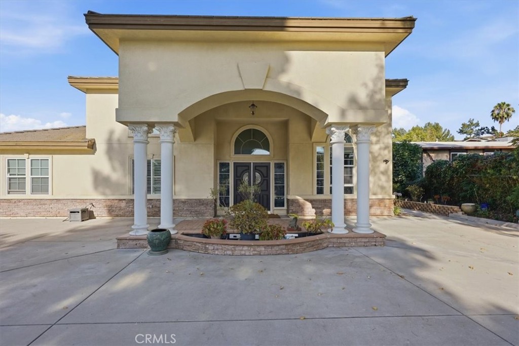 2448 Desire Property Photo 5