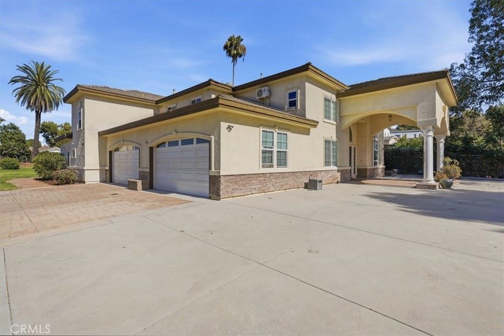 2448 Desire Property Photo 8