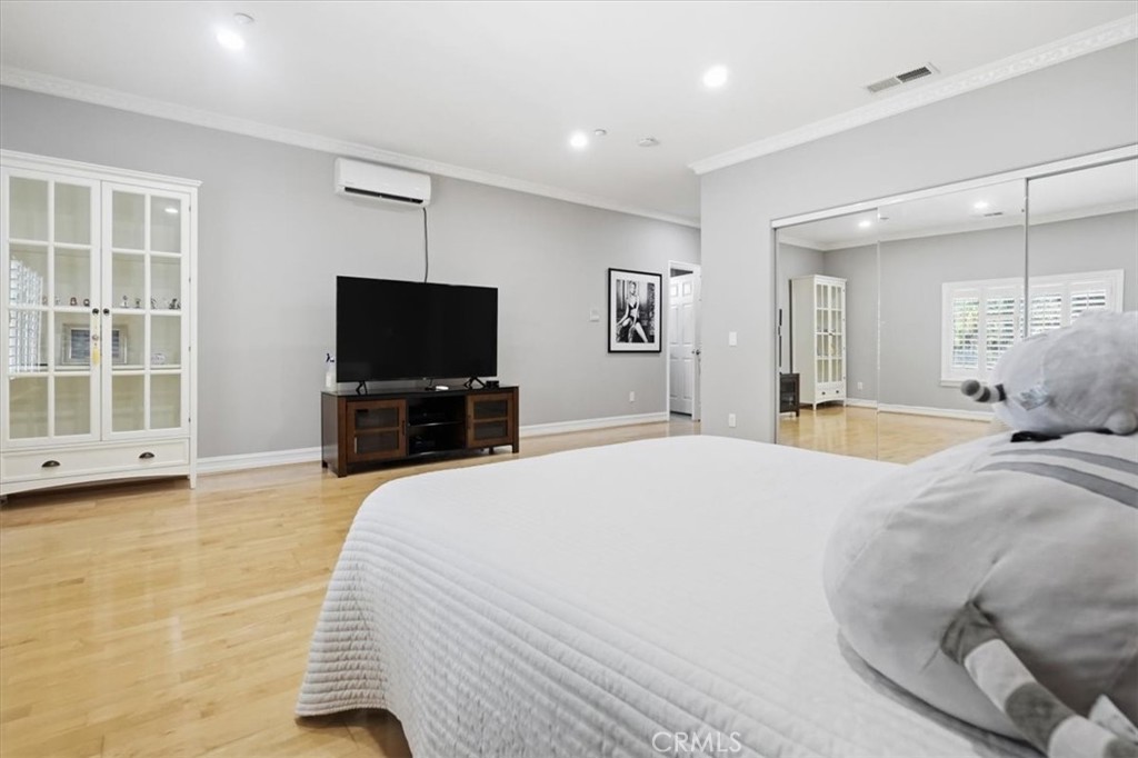 2448 Desire Property Photo 46