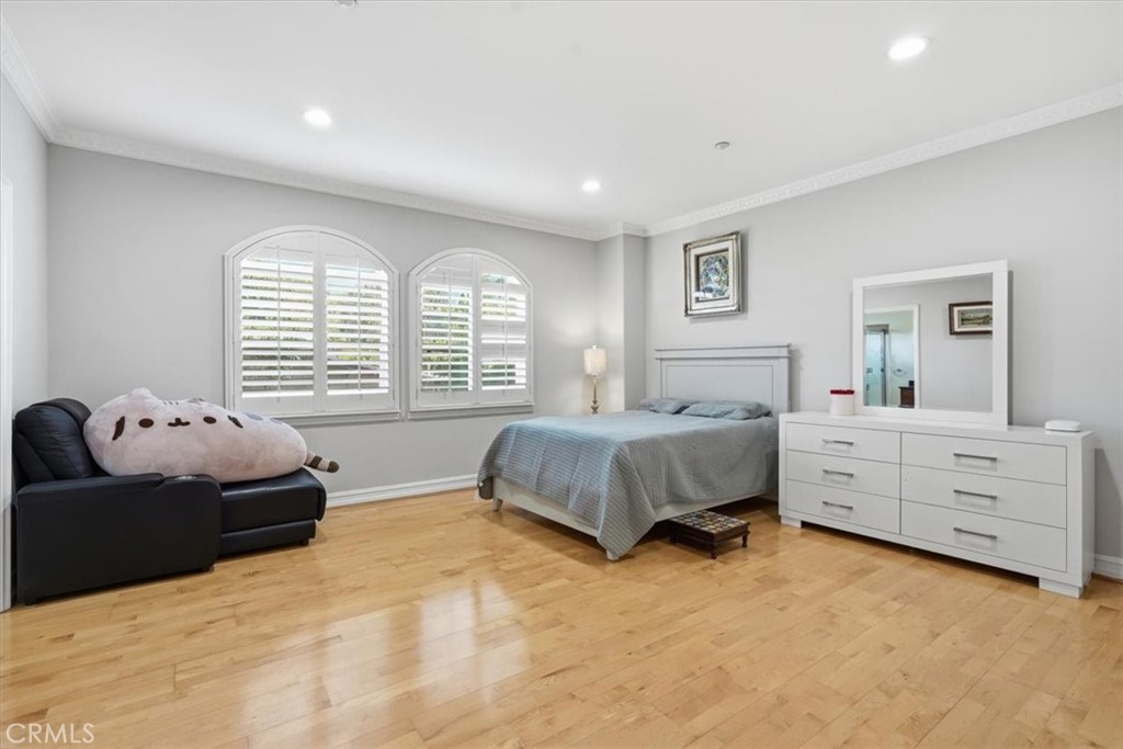 2448 Desire Property Photo 58