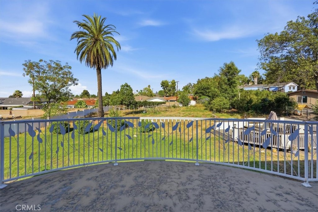 2448 Desire Property Photo 66