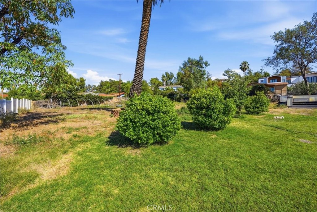 2448 Desire Property Photo 72