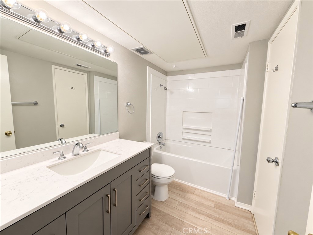10655 Lemon Avenue 202 Property Photo 8