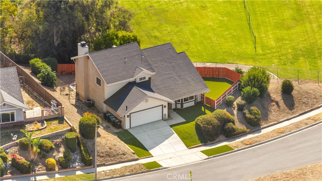 15015 Aqueduct Property Photo 4