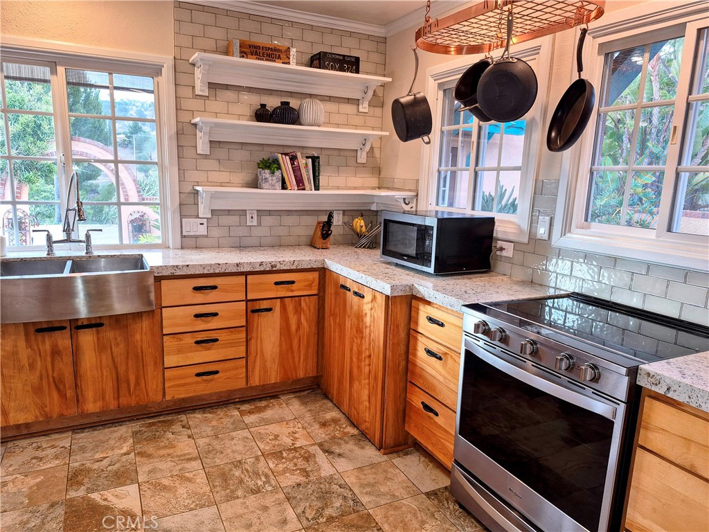 16211 Highland Valley Road Property Photo 33