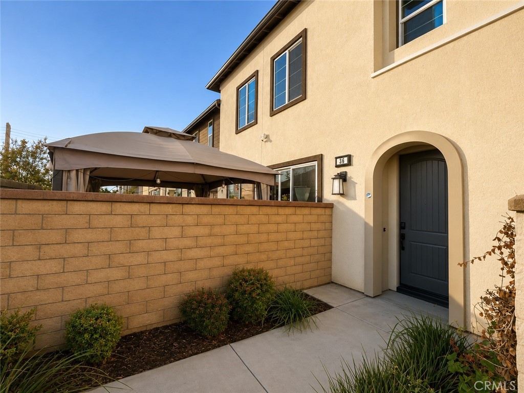 3900 S Oasis Paseo 36 Property Photo 2