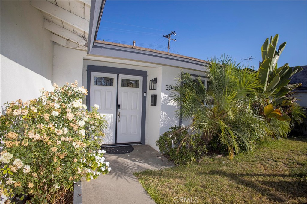 3040 La Puente Property Photo 2