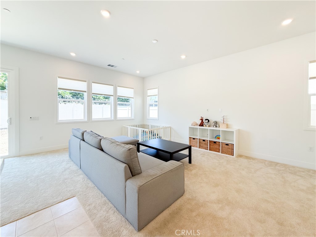 1233 Jurupa Dr Property Photo 14
