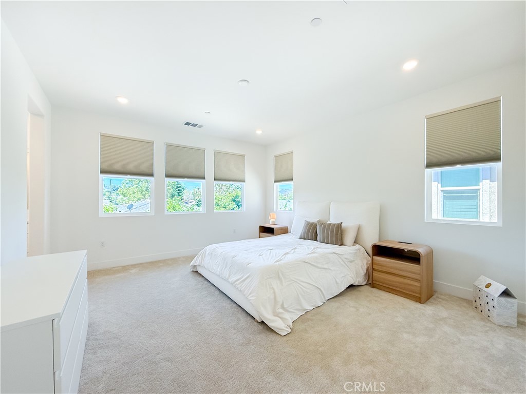 1233 Jurupa Dr Property Photo 33