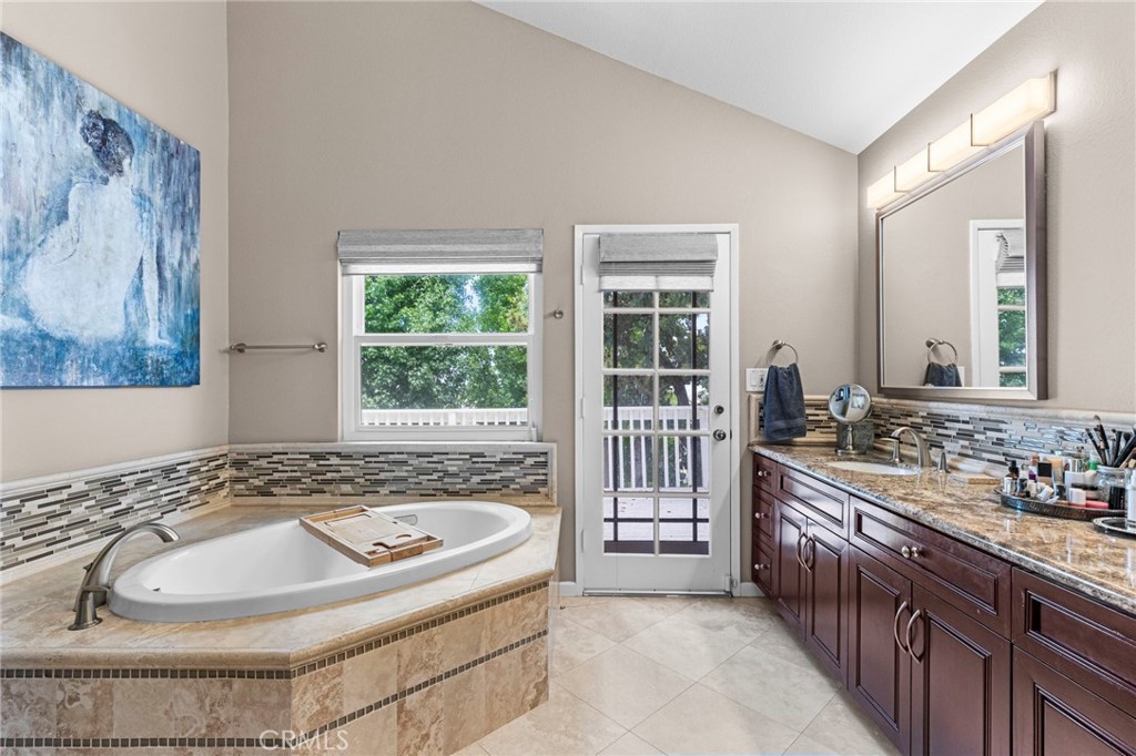 808 S Bluebird Property Photo 31
