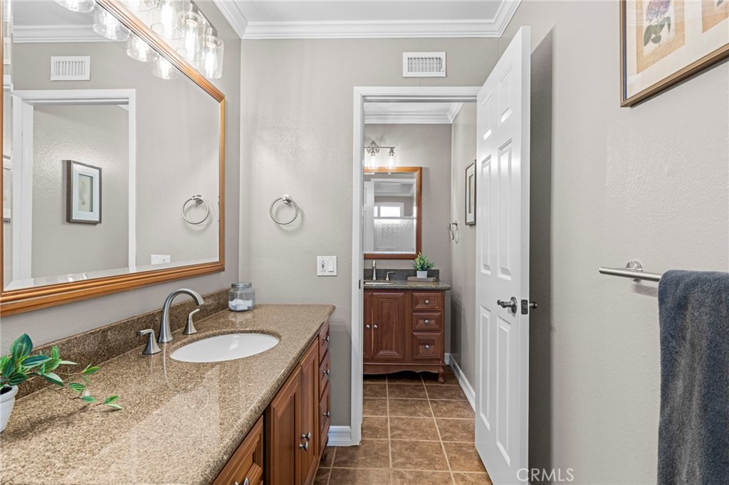 808 S Bluebird Property Photo 43