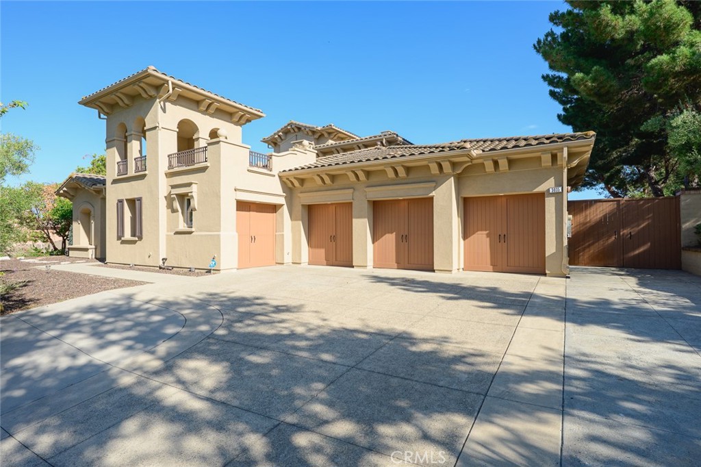 3035 Venezia Property Photo