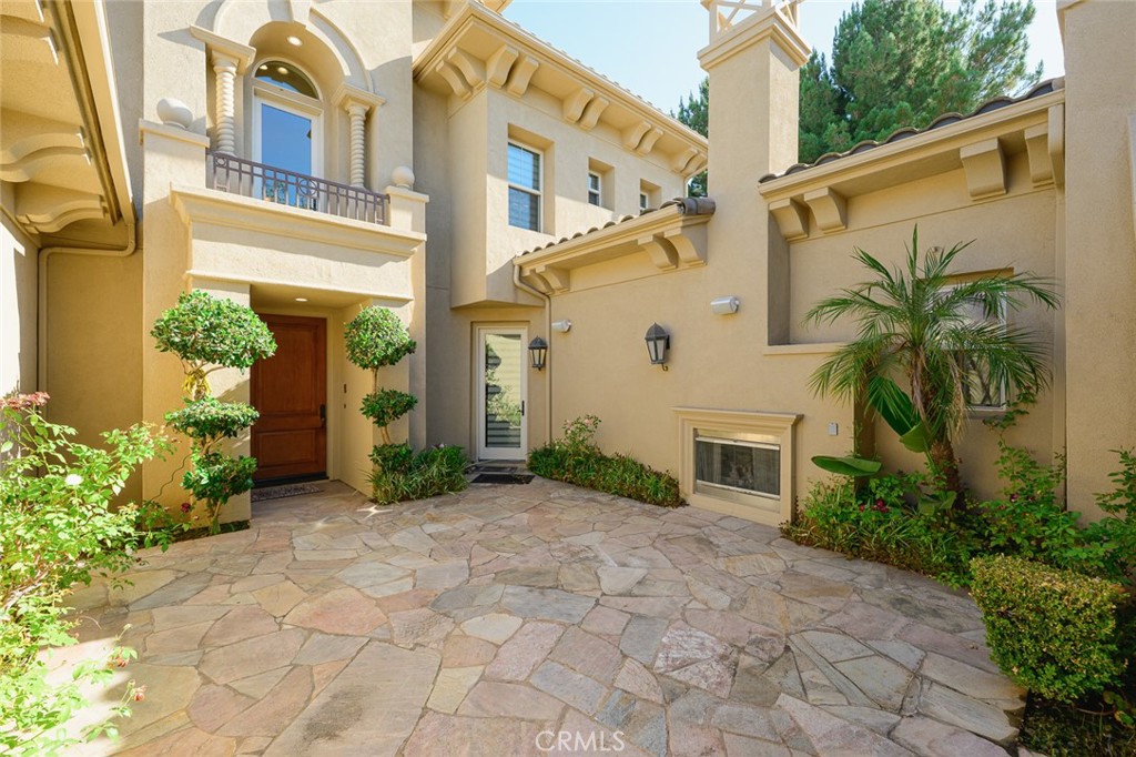 3035 Venezia Property Photo 3