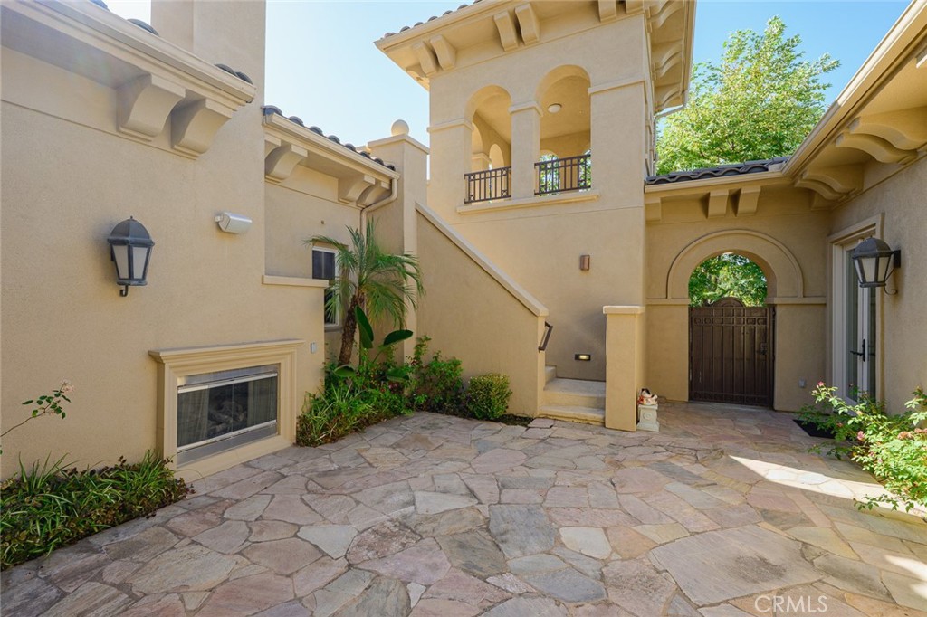 3035 Venezia Property Photo 4