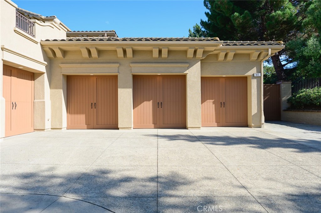 3035 Venezia Property Photo 6