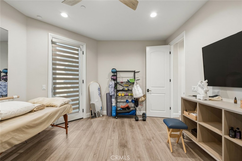 3035 Venezia Property Photo 38