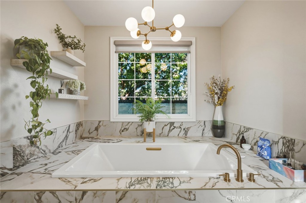 3035 Venezia Property Photo 45