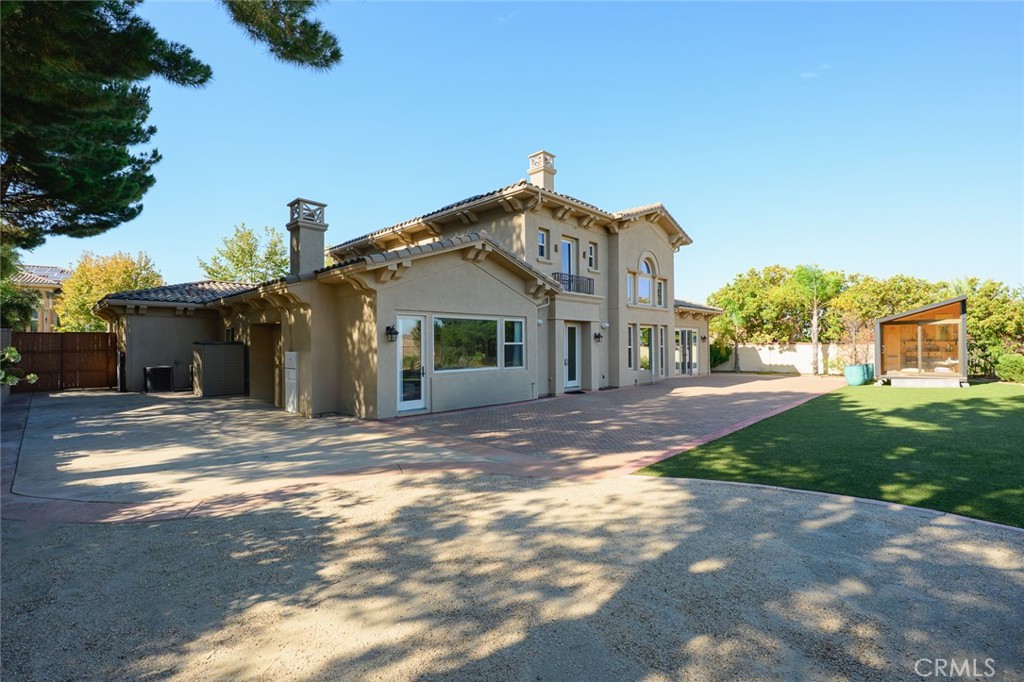 3035 Venezia Property Photo 61