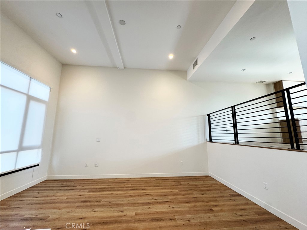501 N Santa Anita D Property Photo 7