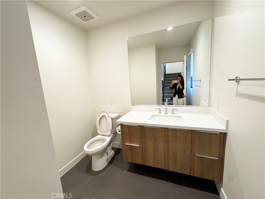 501 N Santa Anita D Property Photo 15