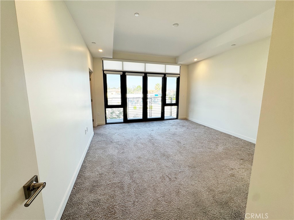 501 N Santa Anita D Property Photo 20